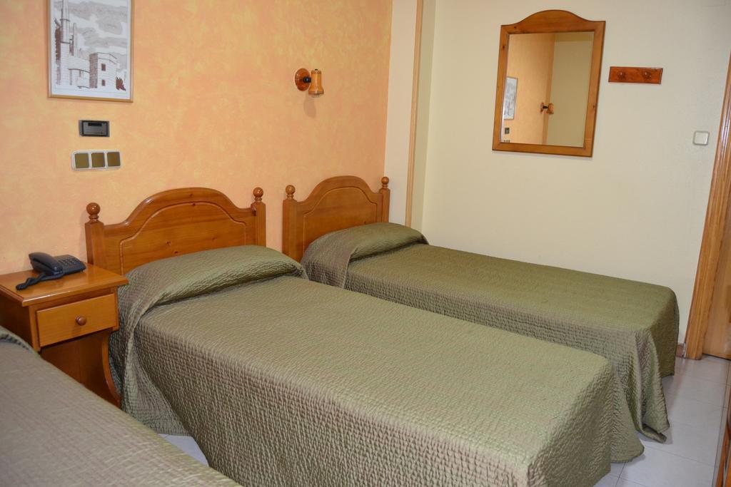 San Marcos Hotel Huesca Room photo